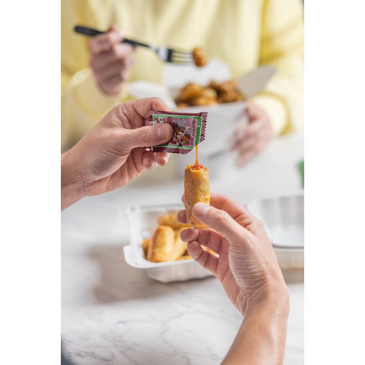 Kari-Out Siracha Sauce, 9 g Packet, 200/Carton (KOT1800600)