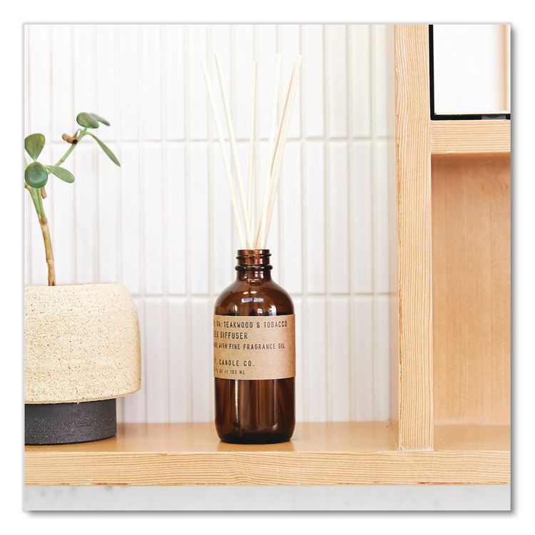 P.F. CANDLE CO. Reed Diffuser, Teakwood and Tobacco, 3.5 oz, 4.25" Bottle, 9" Reeds, Amber (PFRRD4)